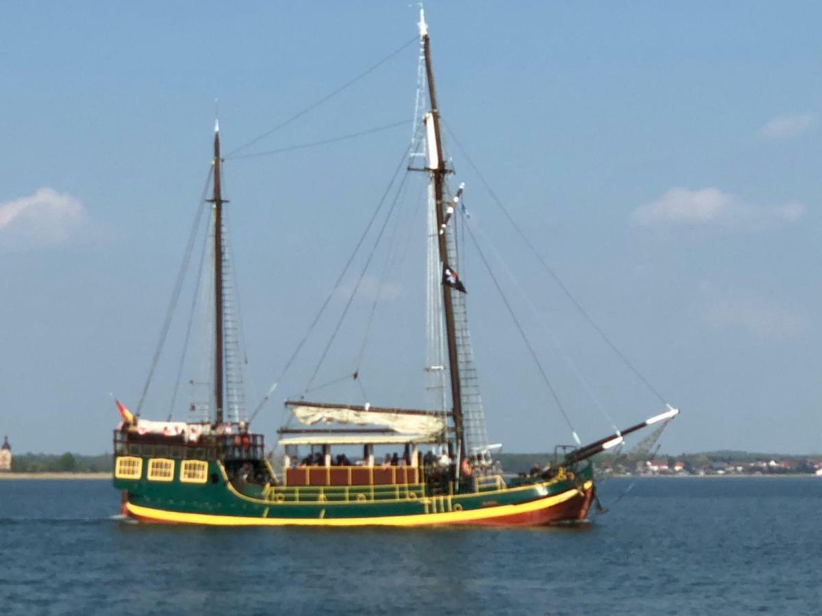 Hausboot Harmonie Hotel Bitterfeld-Wolfen ภายนอก รูปภาพ